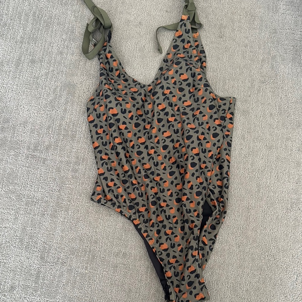 Posh Peanut Leopard Print Swimsuit